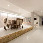 Spacious And Lovely Apartment